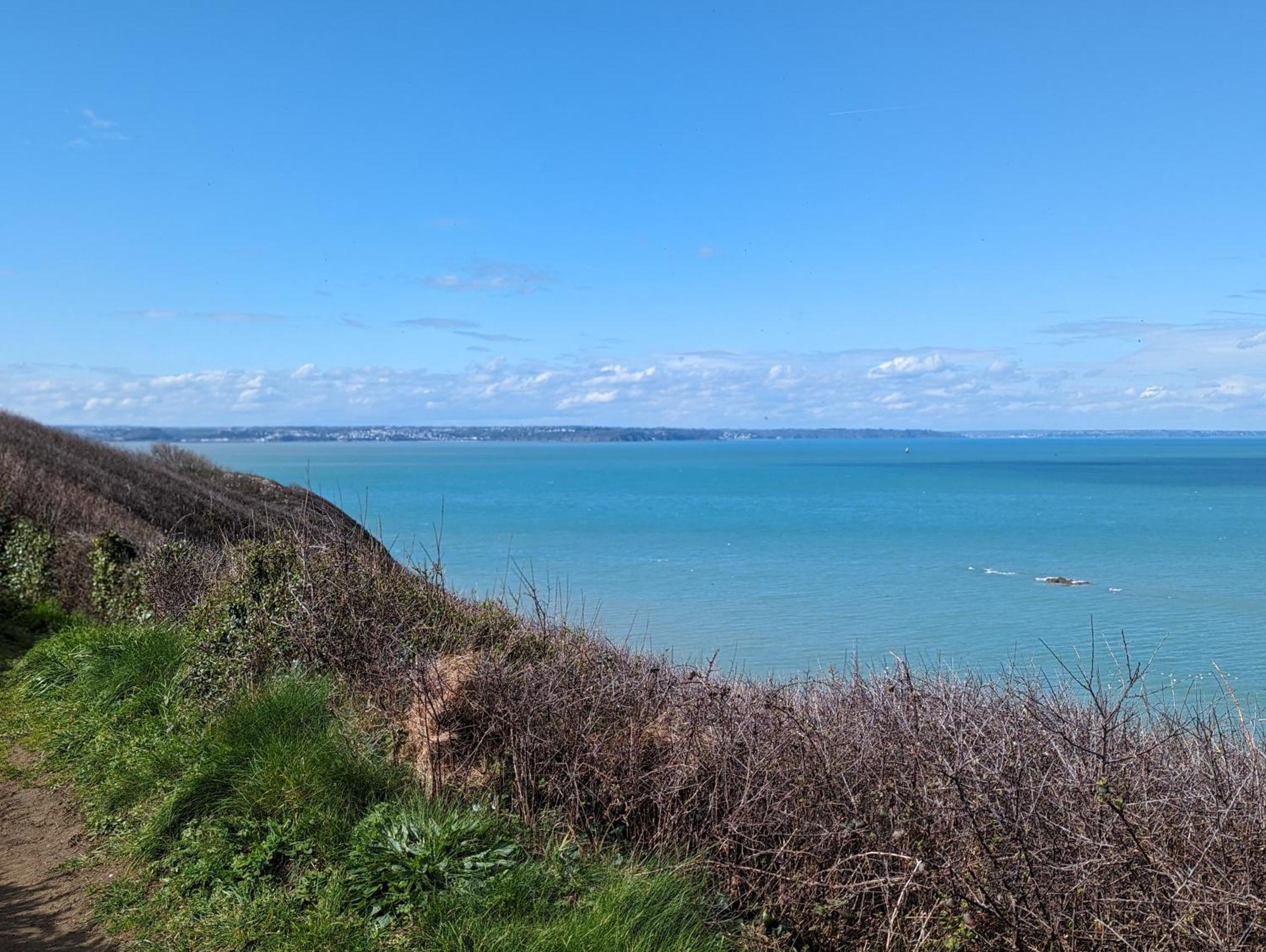 Appart Vue Mer-Au Pied Du Chemin De Randonnee " Bassan" Planguenoual Exterior photo